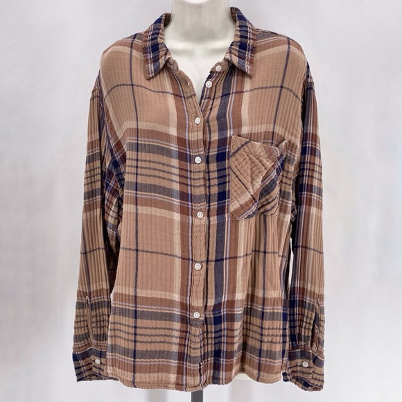 aerie Tops - Aerie tan & navy blue plaid flannel shirt